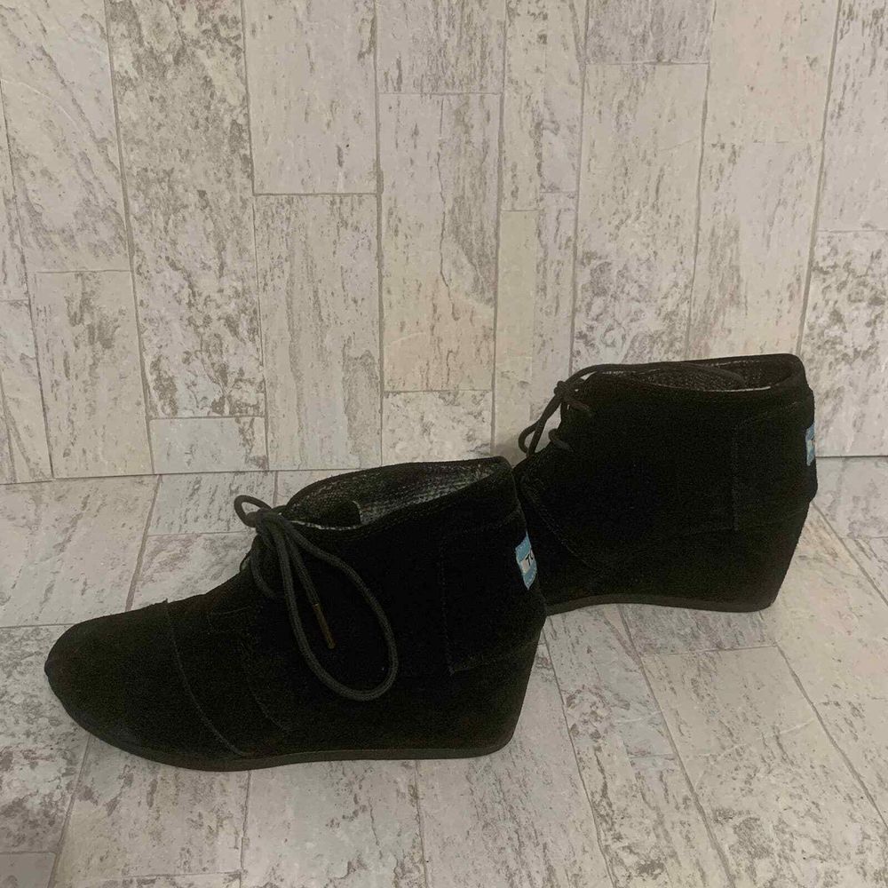 TOMS Womens Boots Size 6‎ Black Suede Wedge Lace Up Ankle Booties Closed Toe